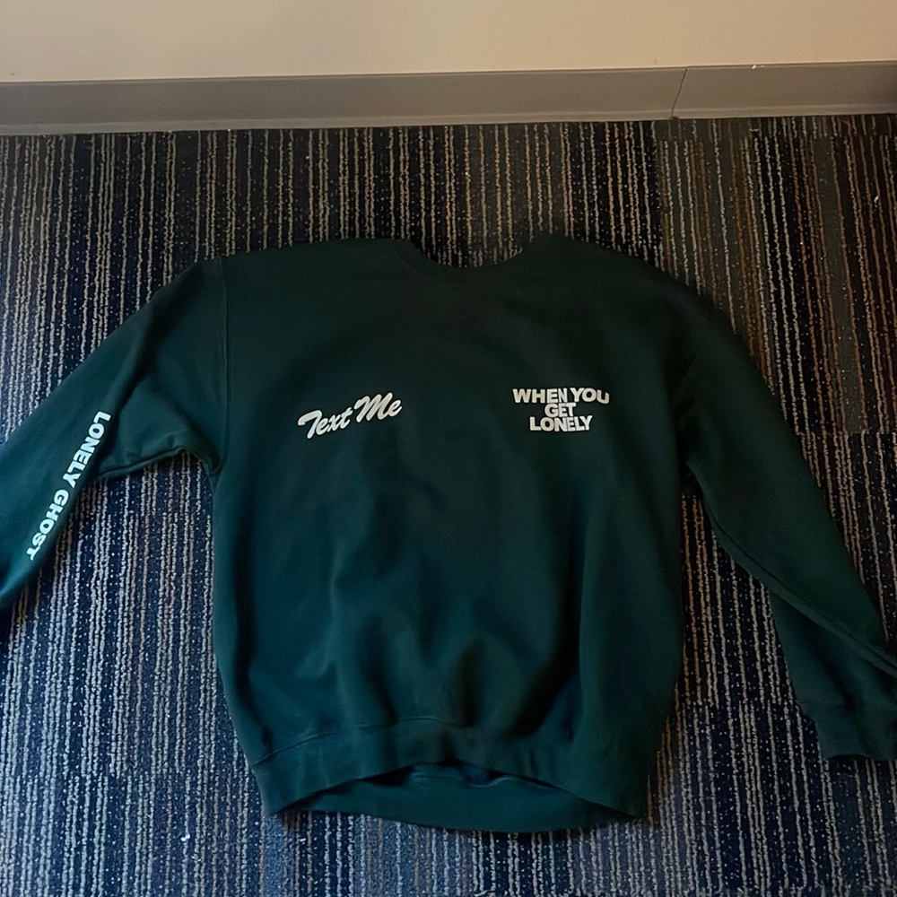 Lonely ghost crewneck